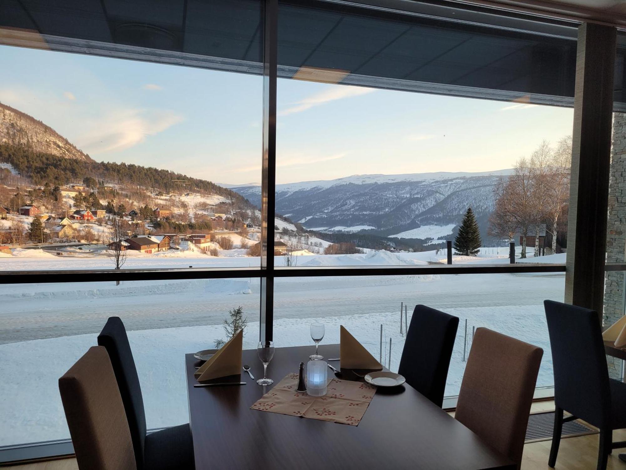 Dombas Hotel エクステリア 写真