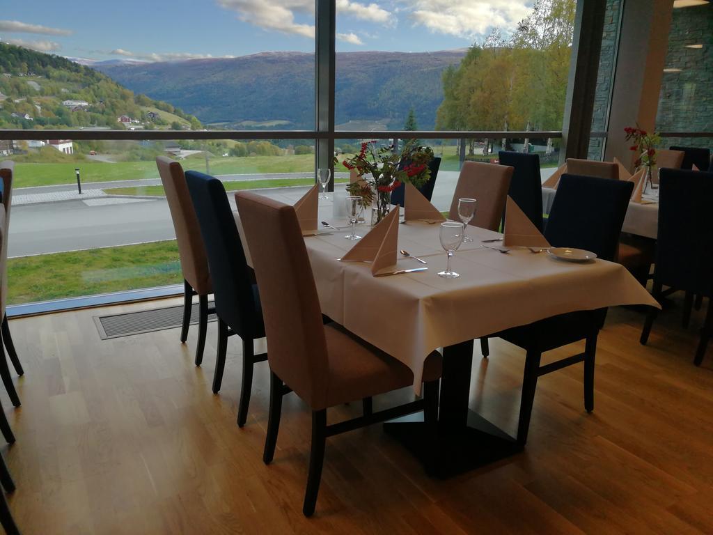 Dombas Hotel エクステリア 写真